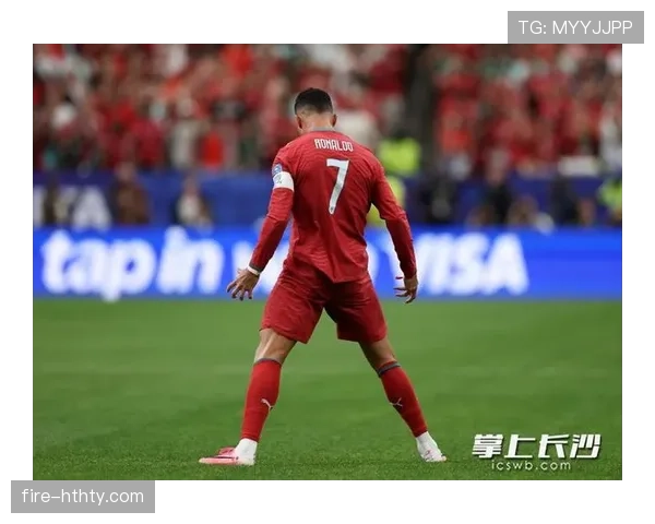 C罗对乌兹别克斯坦梅开二度：葡萄牙5-0大胜